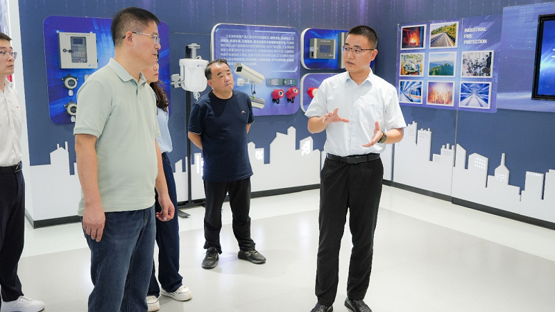 校企攜手 合作共贏——蚌埠學院數理學院與依愛消防達成校外實習基地合作